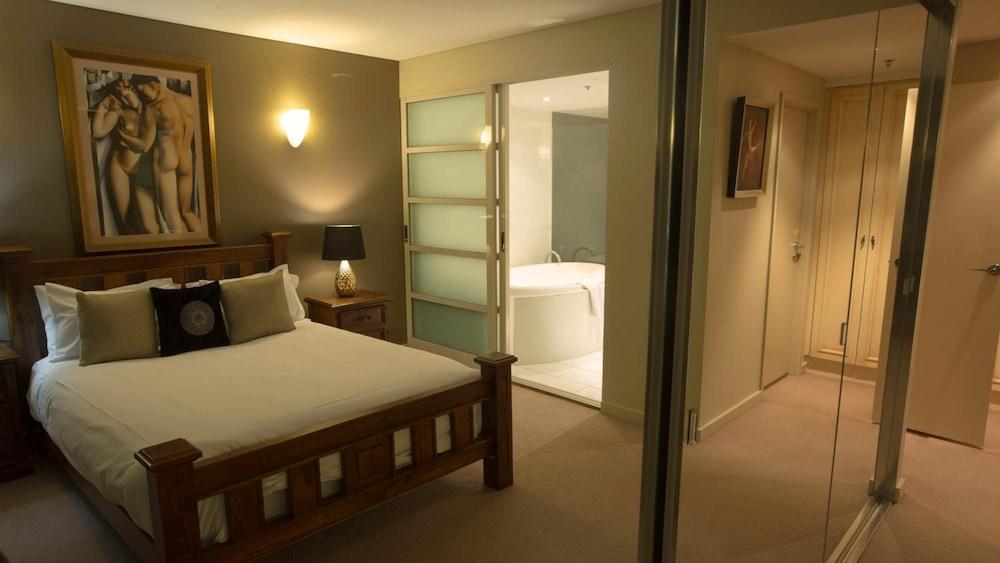 Adelaide North tce penthouse