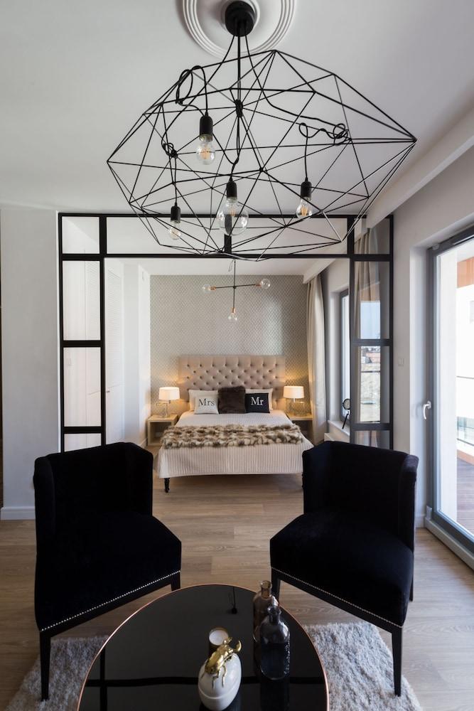 Navy Group - Lion's Castle