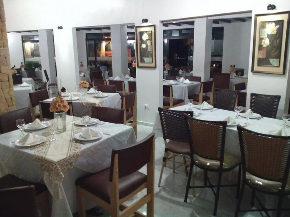 Hotel Country La Tour