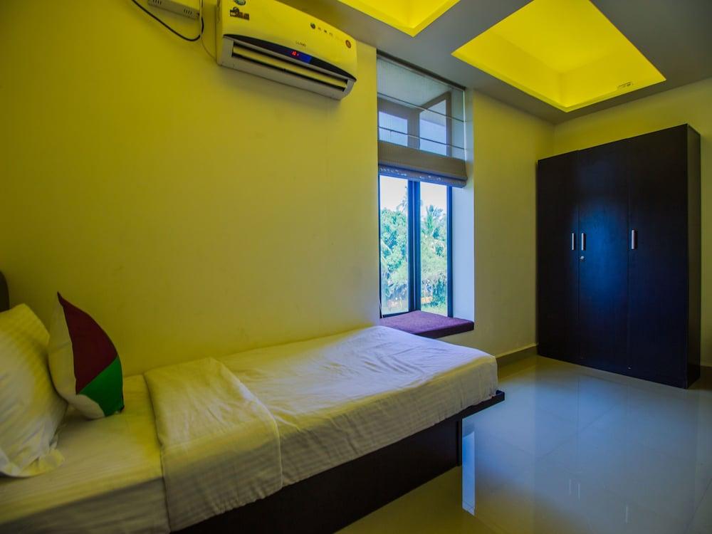OYO 12686 Home Spacious 2BHK Varca Beach