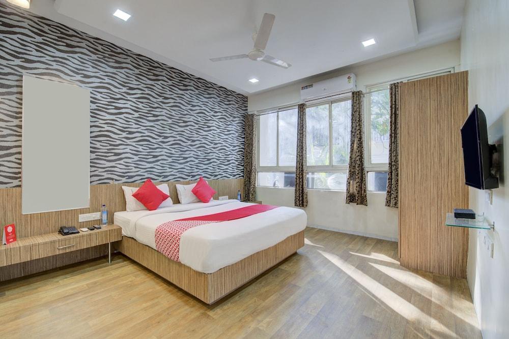 Collection O 11693 Hotel Sunshine