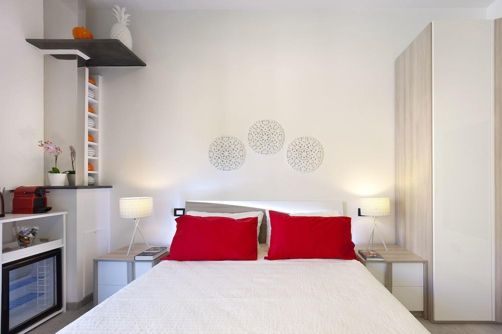 Sorrento Flower Rooms