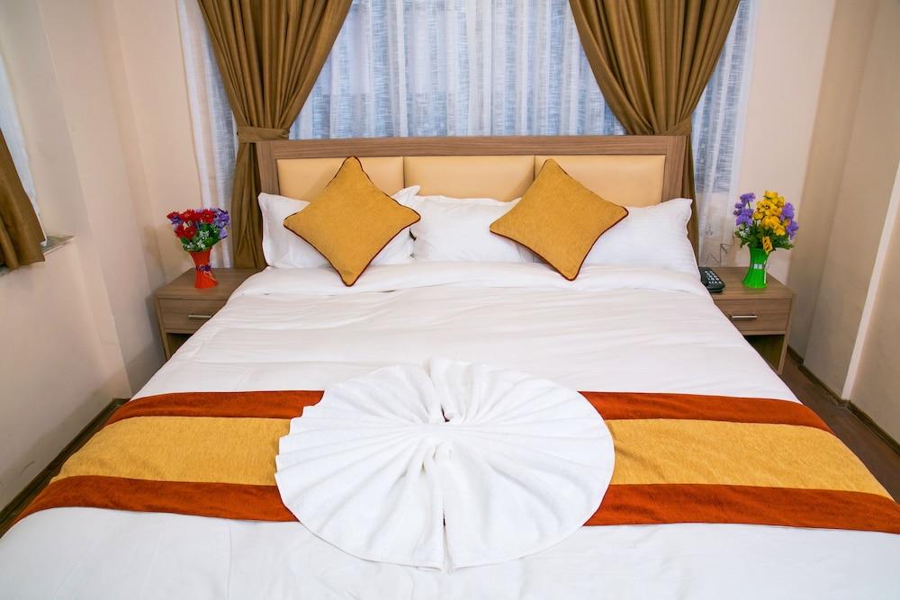 Sakura Boutique Hotel