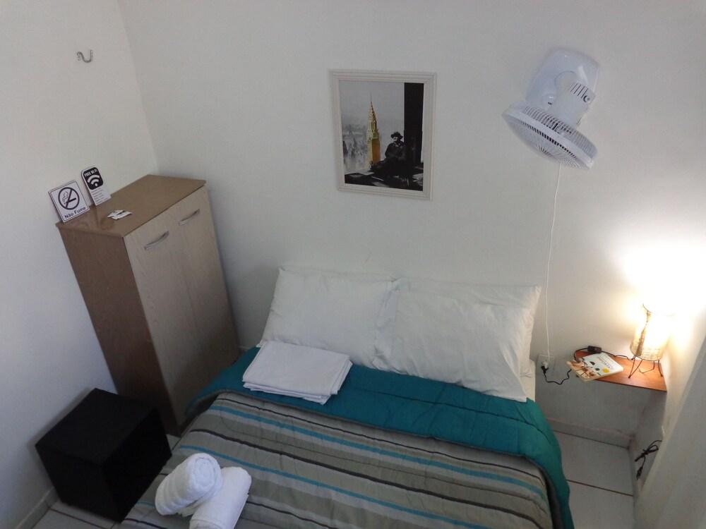 Casa do Mochileiro Airport Hostel