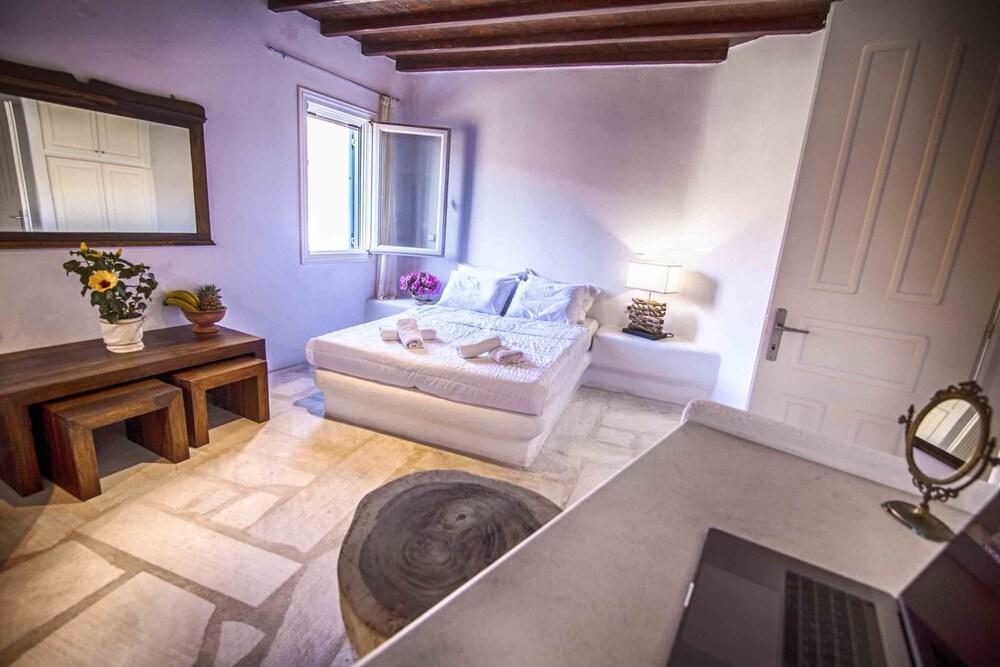 Lolita Sunset view villa