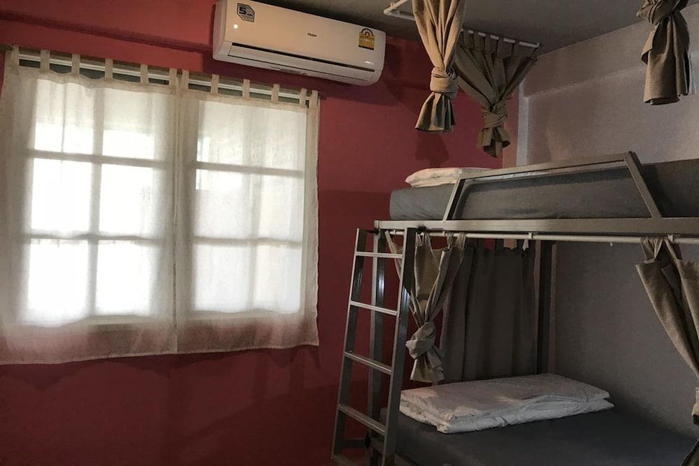 Nesuto Hostel & Cafe Ramkamhaeng 52