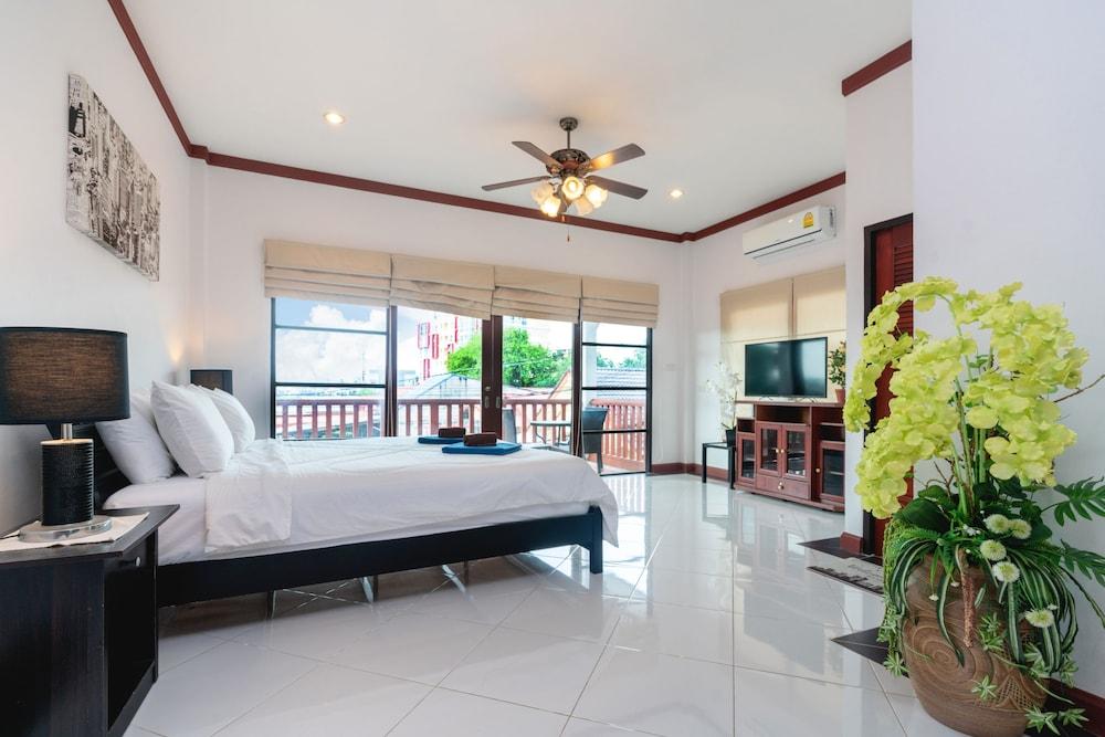 Naiyang Beach Private Pool Villa