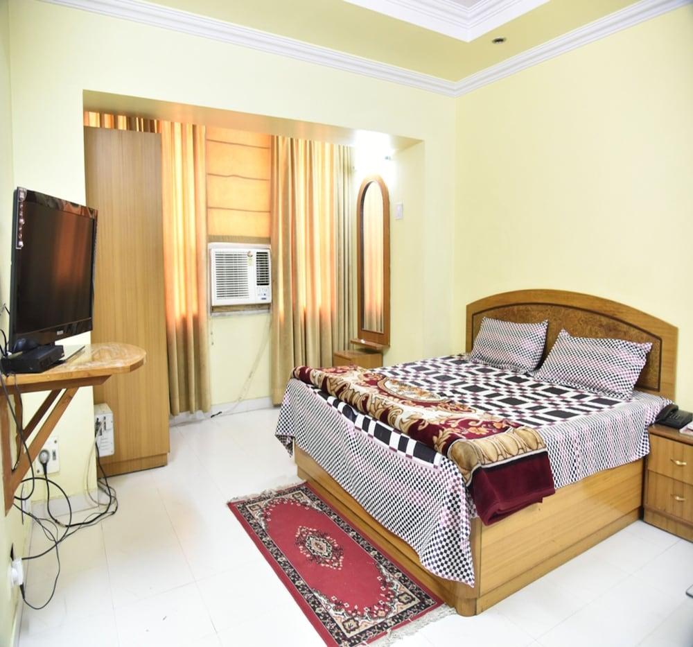 Hotel Galaxy International