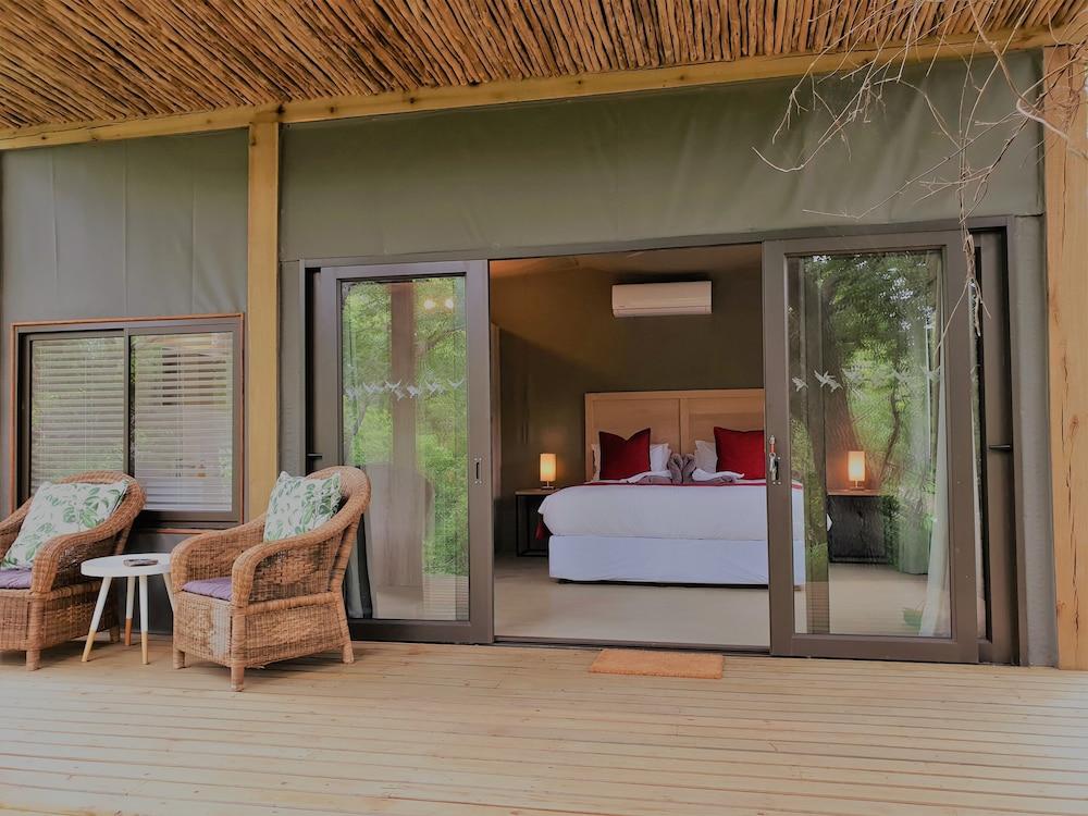 Kingfisher Creek Safari Lodge