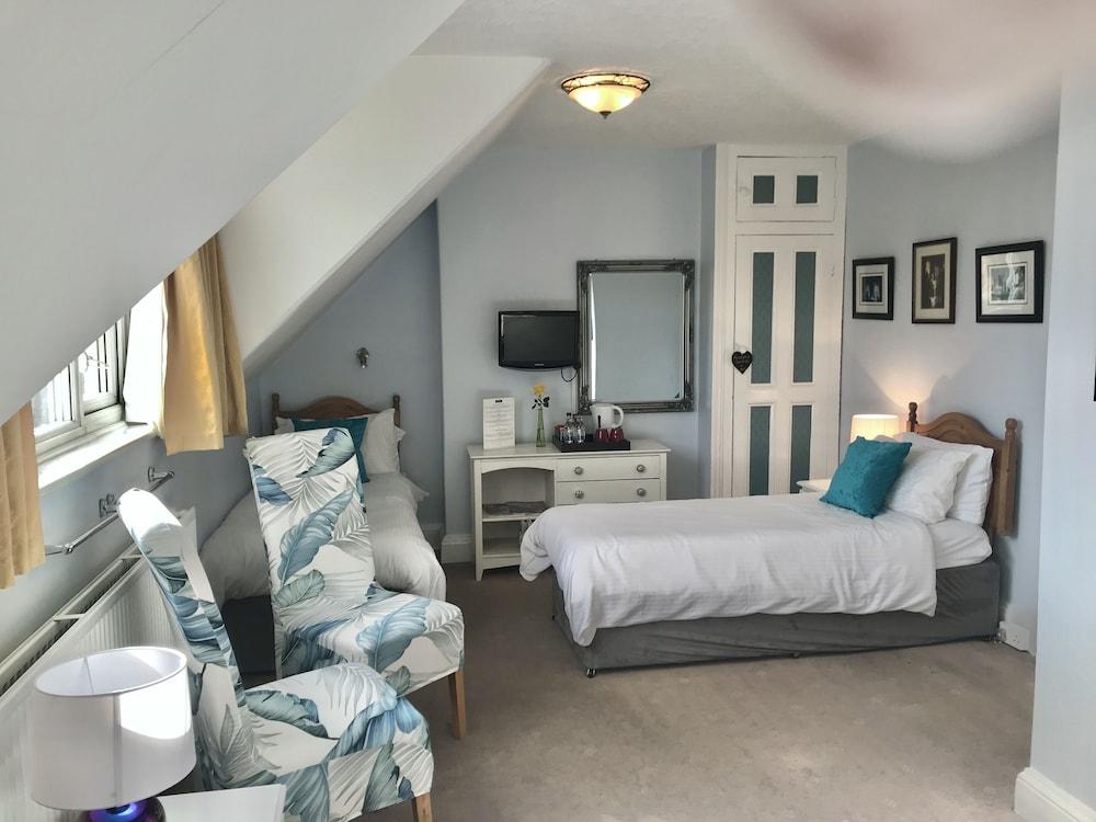 St Raphael Guest House