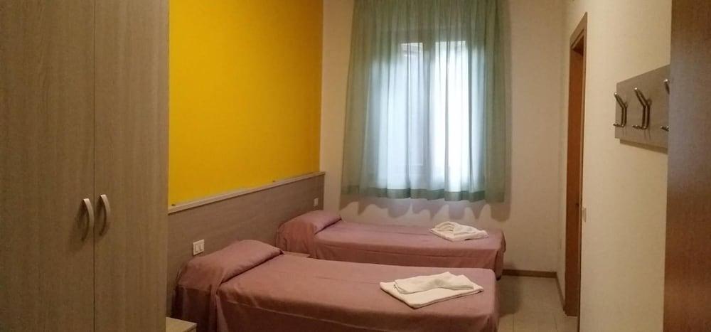 Bella Italia & Efa Village