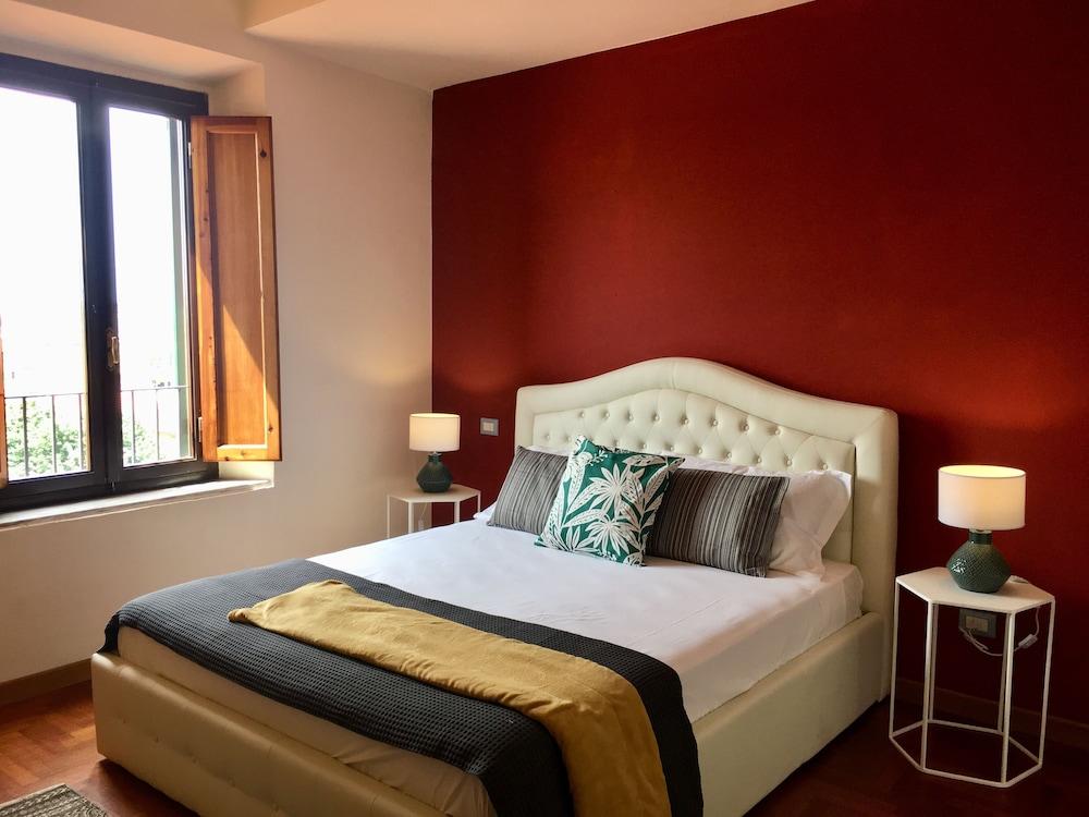 AwesHome - Lungarno Bellavista Penthouse