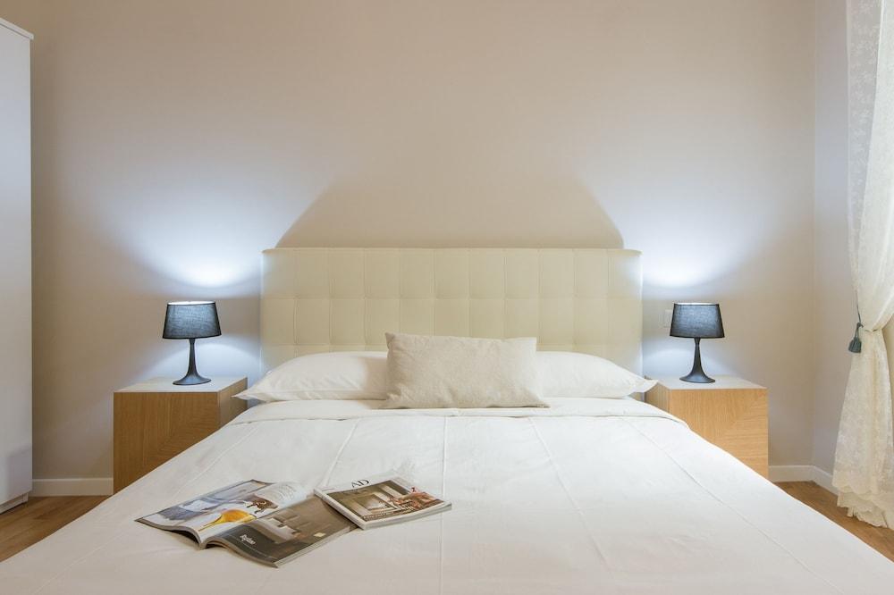 Unique & Stylish Repubblica