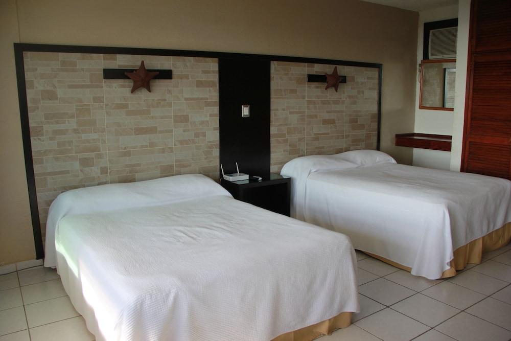 Suites Brisas Cancun