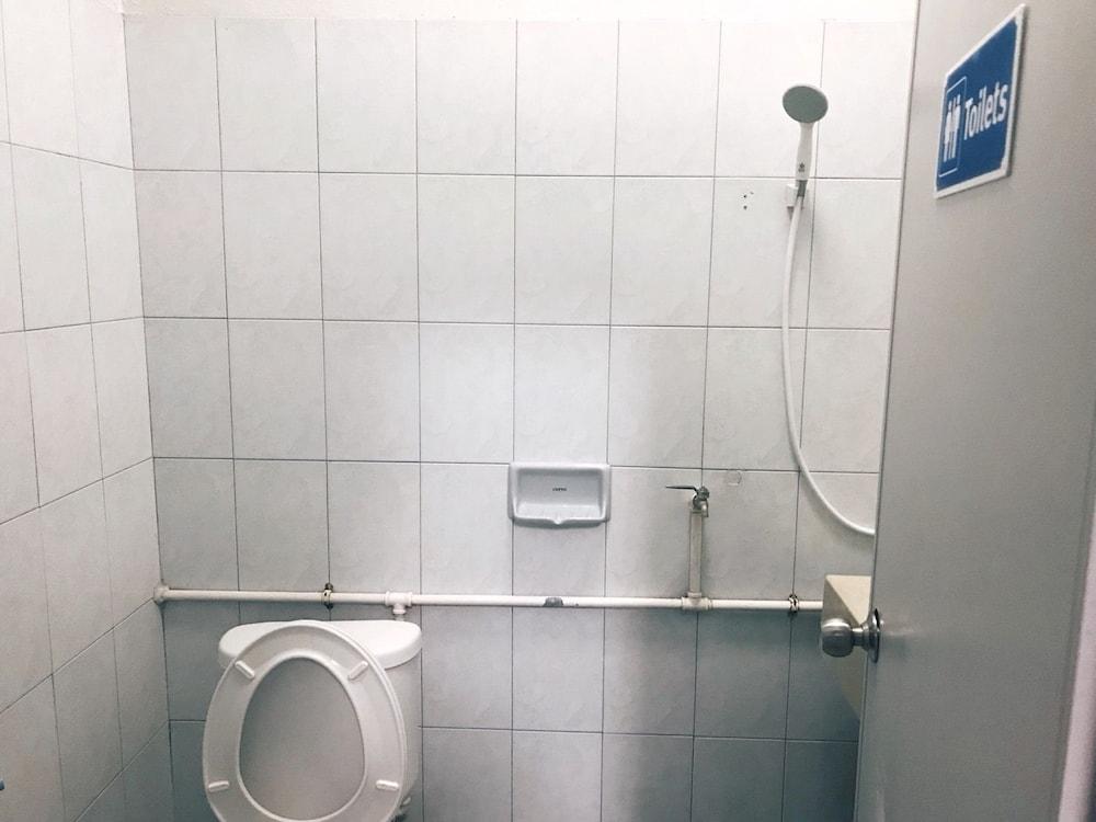 Oppa House Hostel - Adults Only