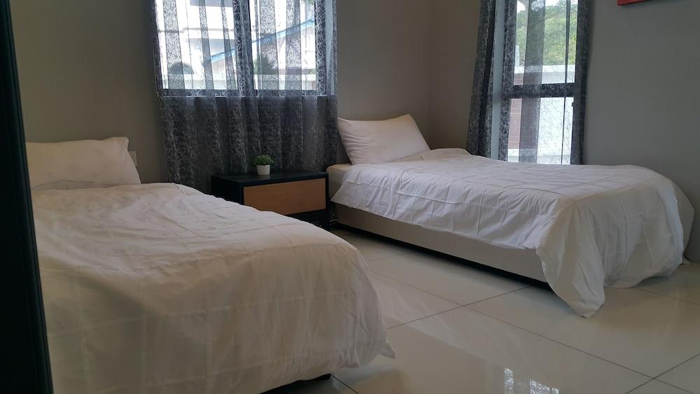 Atlantis Pool Villa Ipoh