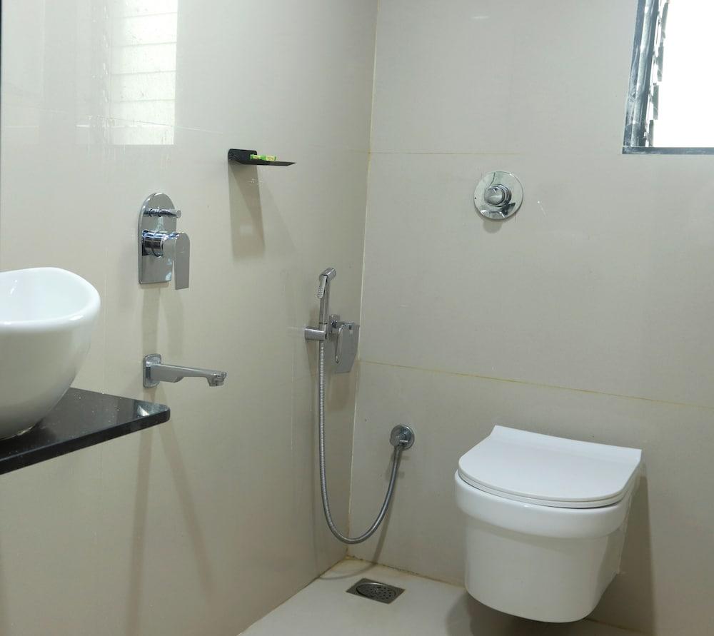 Hotel Karishma Dadar