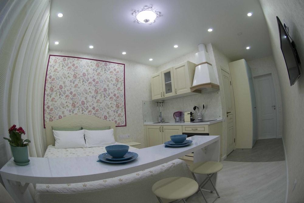 Cozy and Modern Provence Apartment