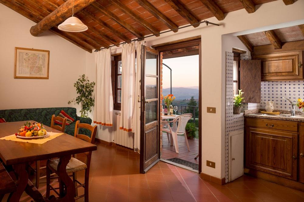 La Piazza di San Donato