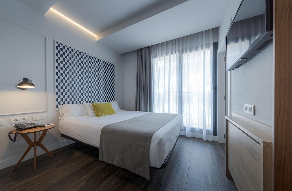 Intelier Victoria Hotel