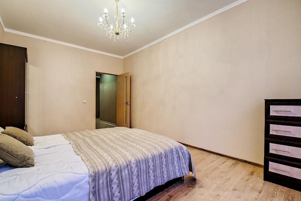 FlatHome24 Fermskoye 20