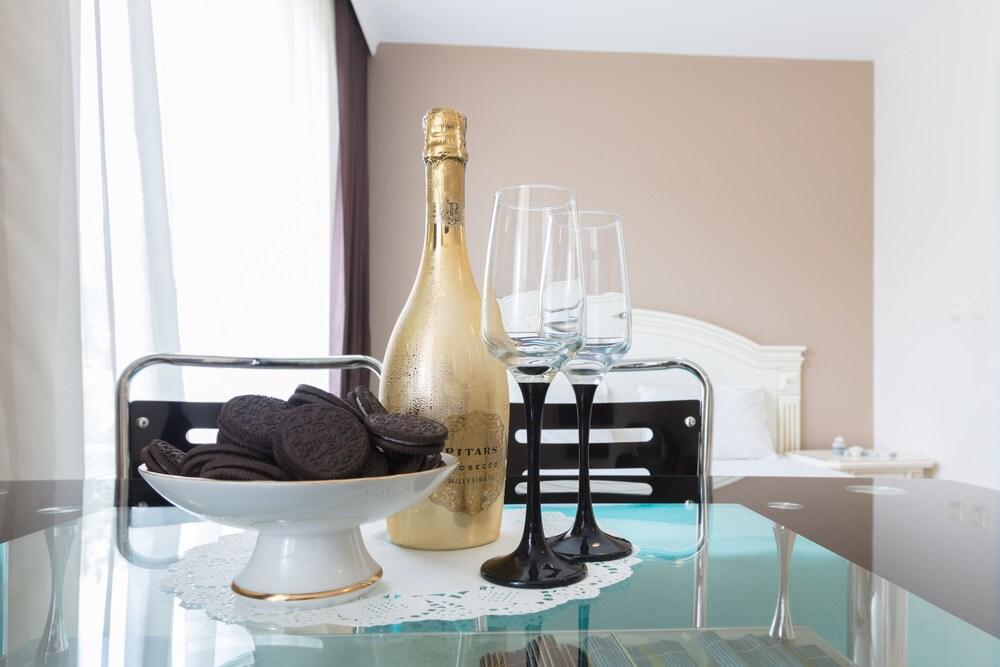 Cozy Studio in Aphrodite Palace Complex