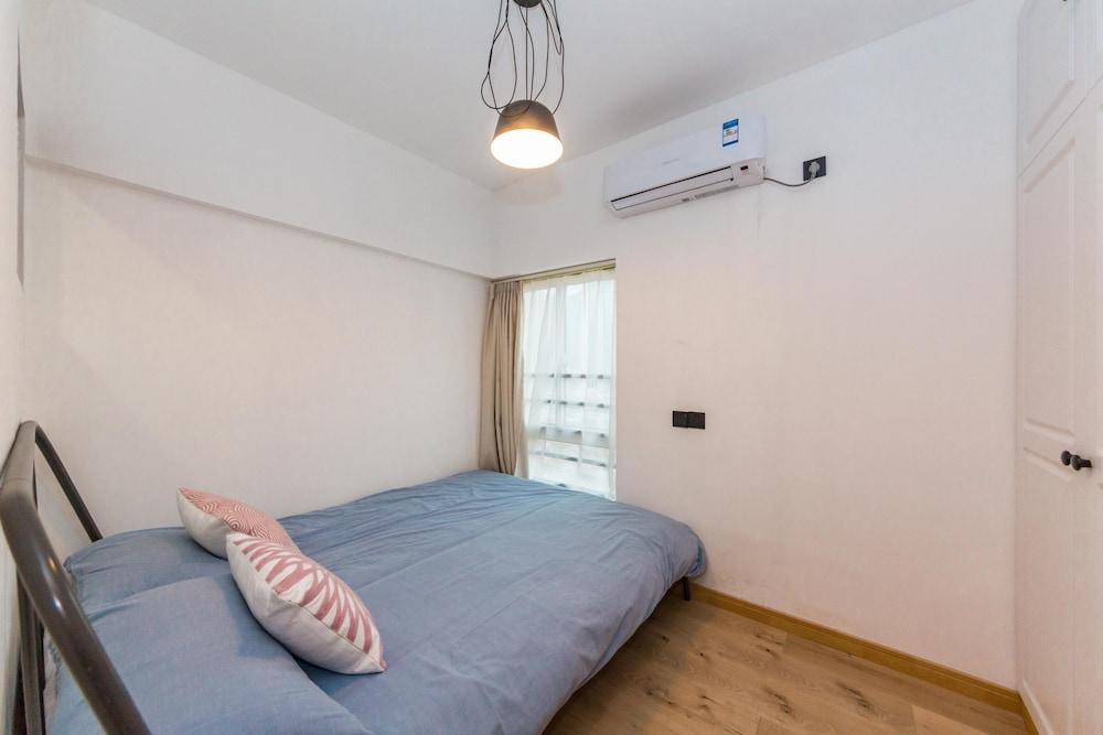 Henry's Apartment South Maoming Road