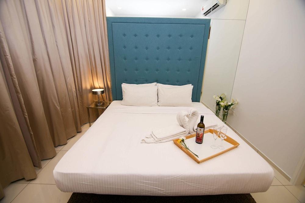 Robertson Premier Suites by Subhome