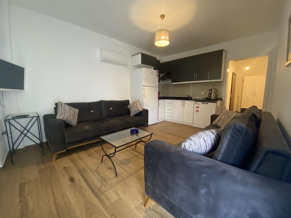 Kemancı Suites & Restaurant & Beach