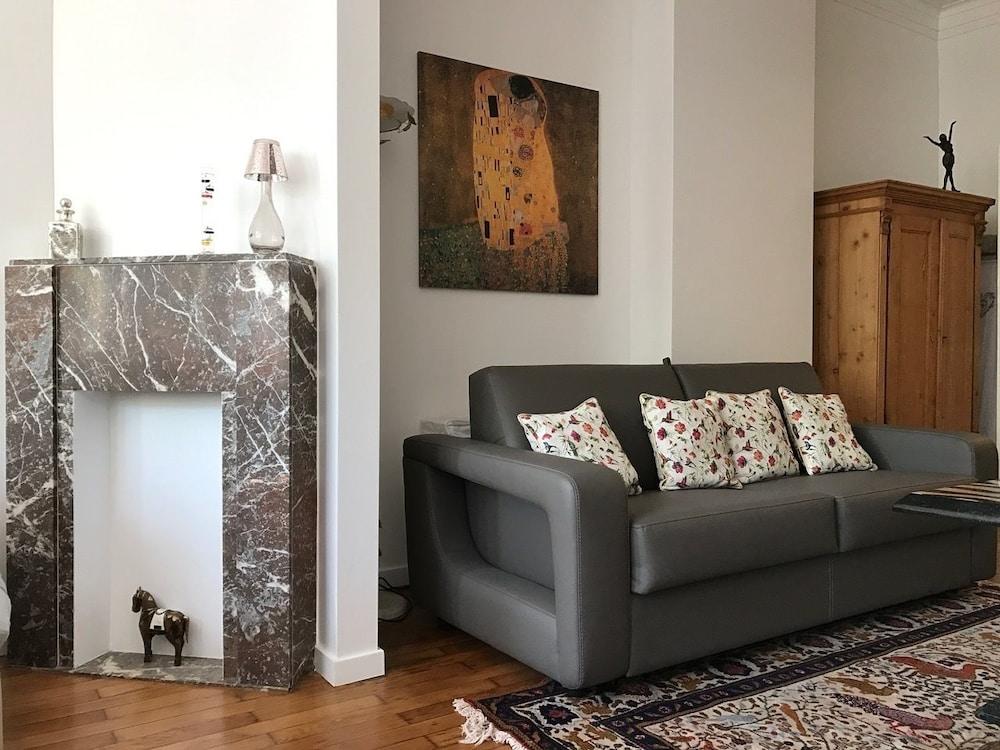 Exclusive Flats Sainte-Catherine Art