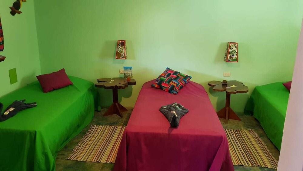 Gucumatz Lakeside Inn