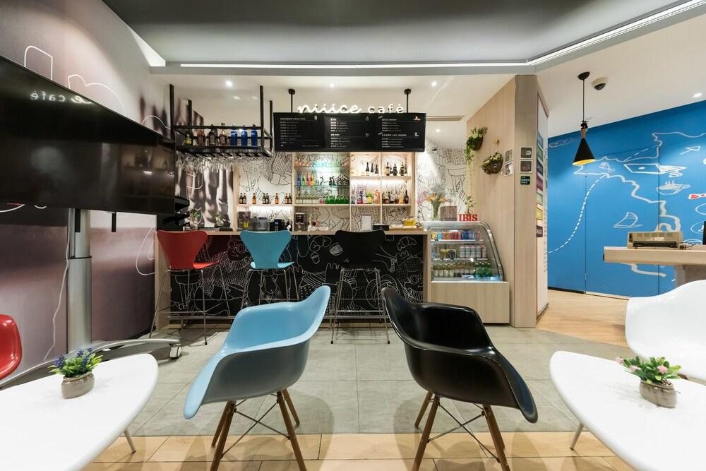 Ibis Shanghai Changshou