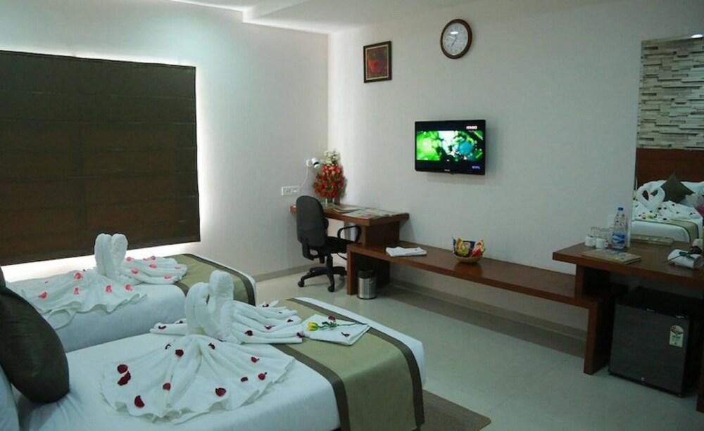 Jupiter One Continent Hitech City