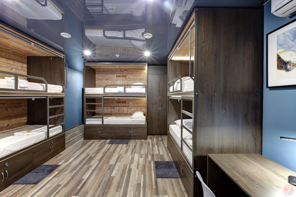 Hostel Bratislavskaya