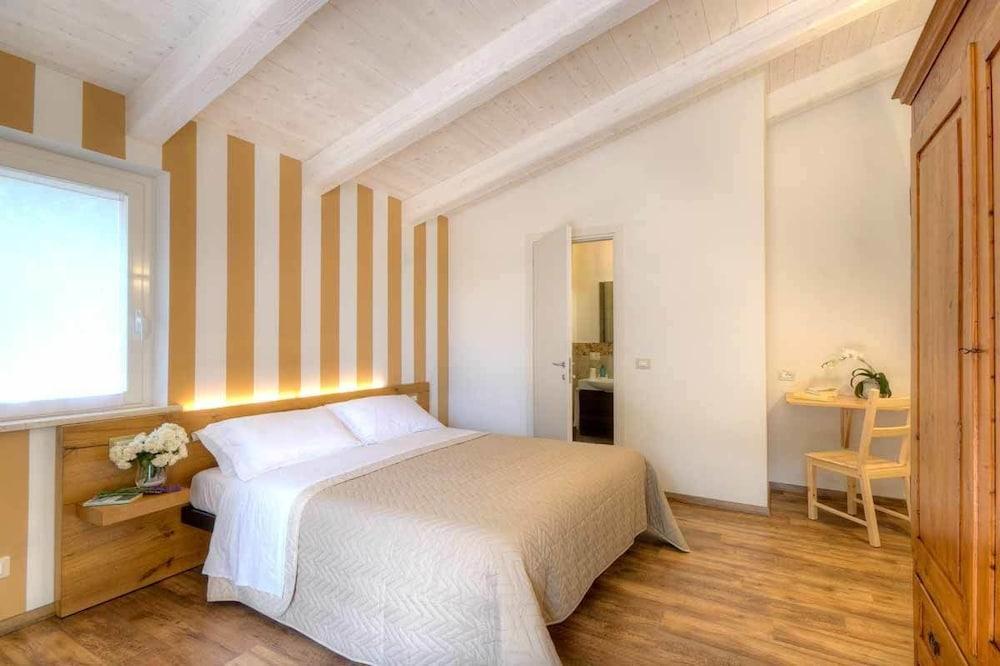 Bellafiora Bed & Breakfast