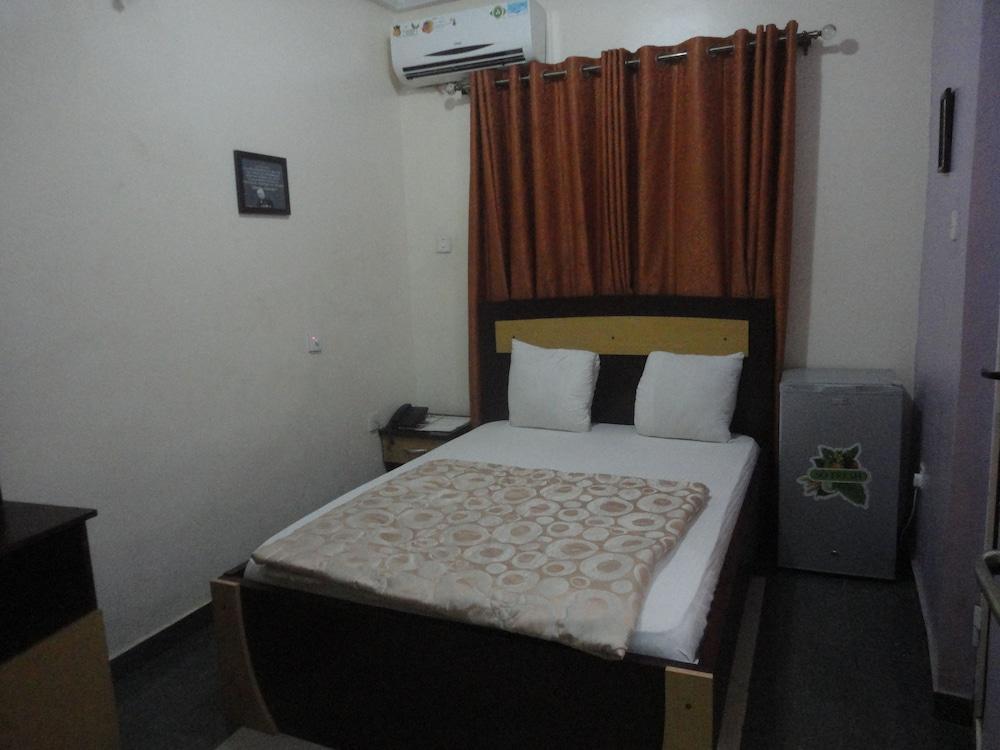 Hamak Suites and Garden