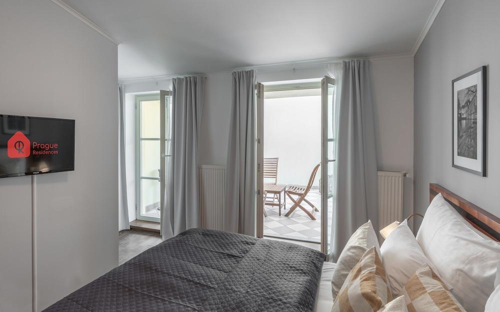 4 Elements Apartments