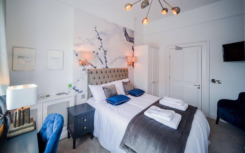 The Strand Hotel, the former residence of Oscar Wilde