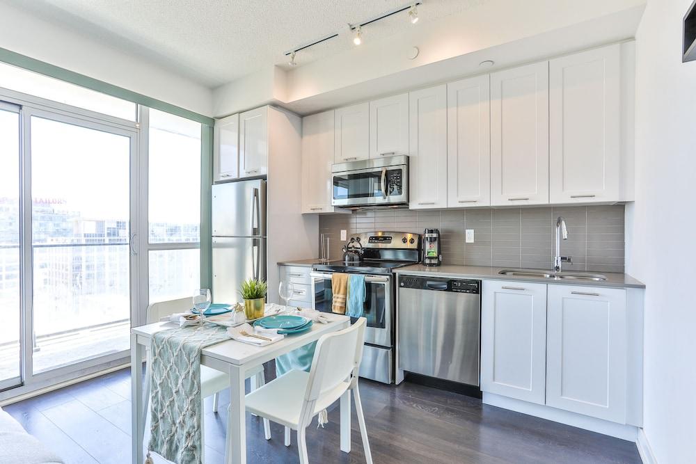 Stunning Harbourfront Condo