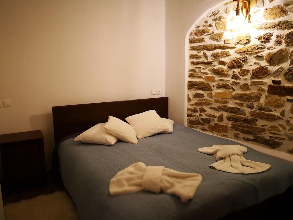 Effrosini Stonehouse Portaria