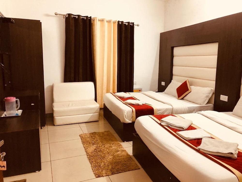 Hotel Katra Residency