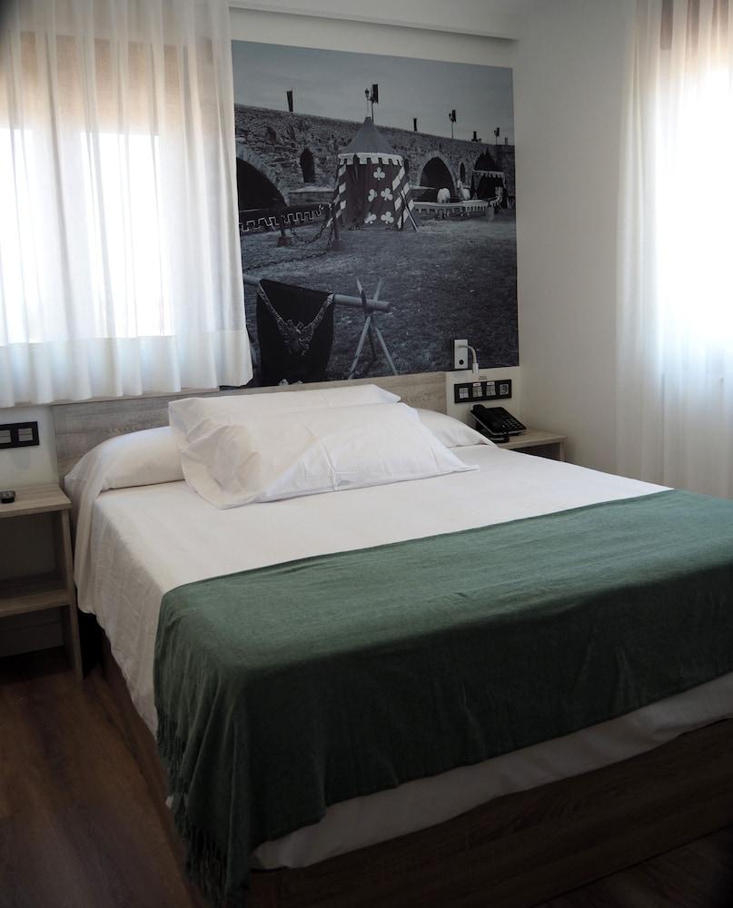 Hostal Don Suero de Quiñones