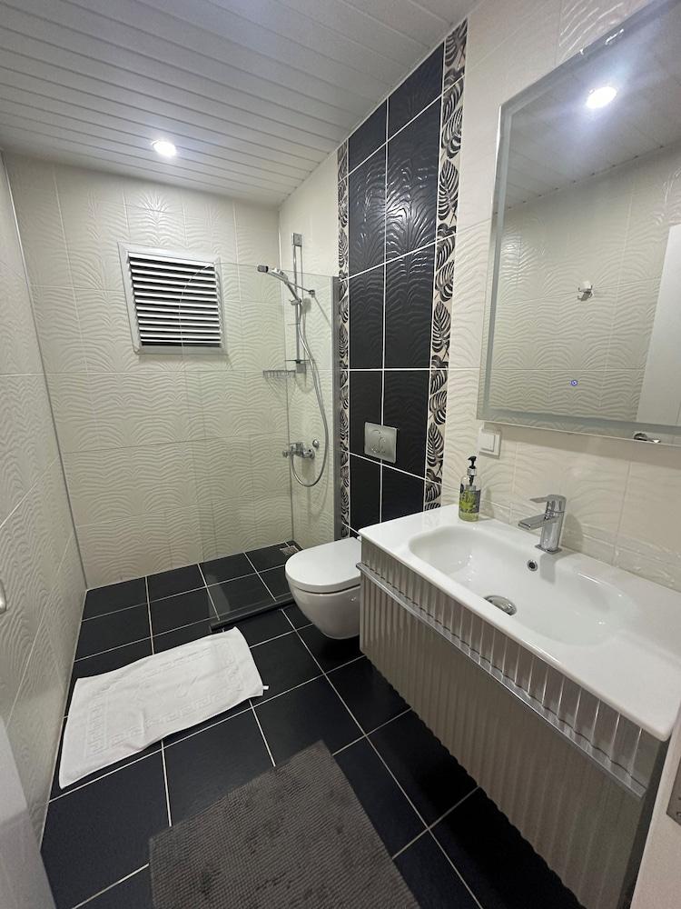 The Townhouse Apartment