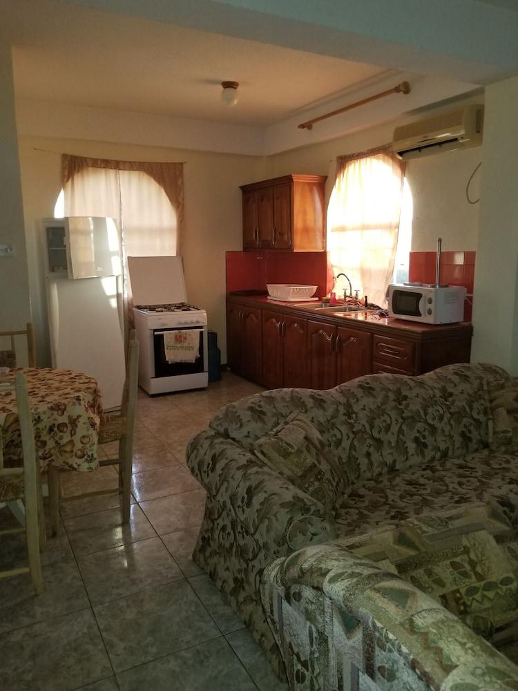 Savannes Bay Garden Inn