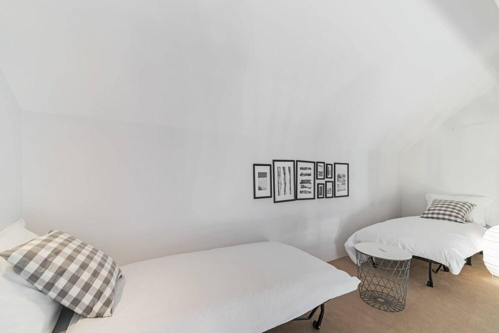 Comboio II by An Island Apart