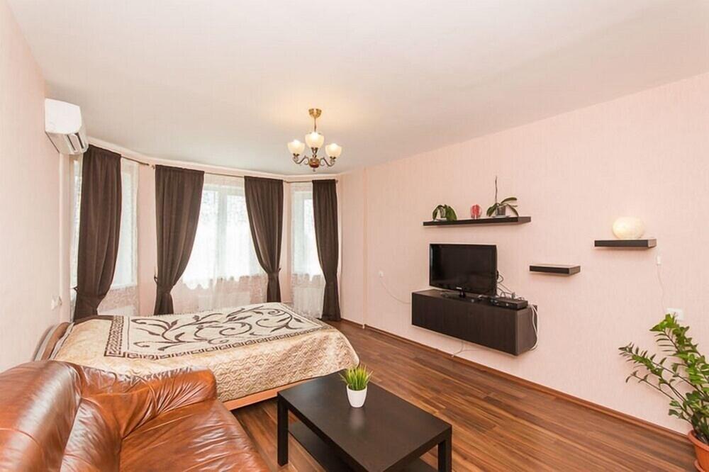 Apartments on Karla Marksa 56