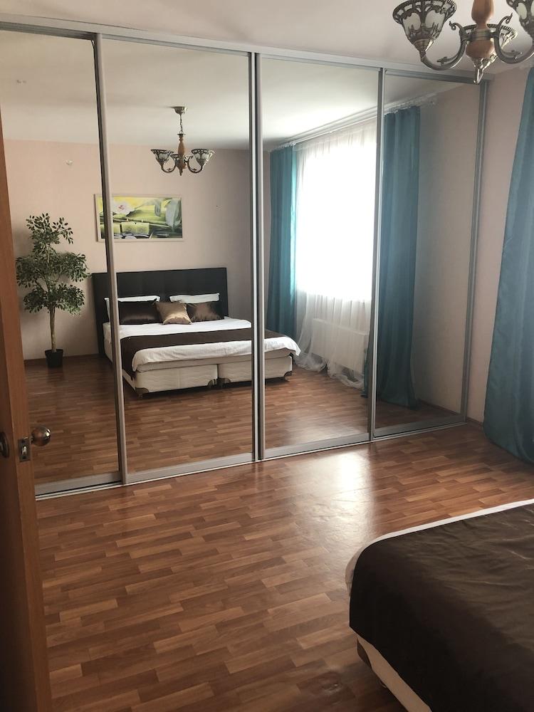 Apartments on Karla Marksa 48