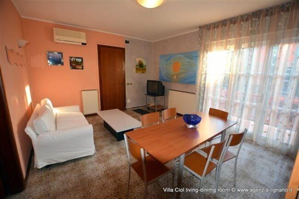 Villa a Lignano Riviera with air conditioning