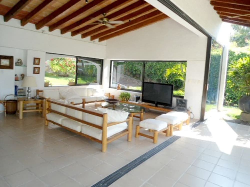 Hermosa Villa en Teques