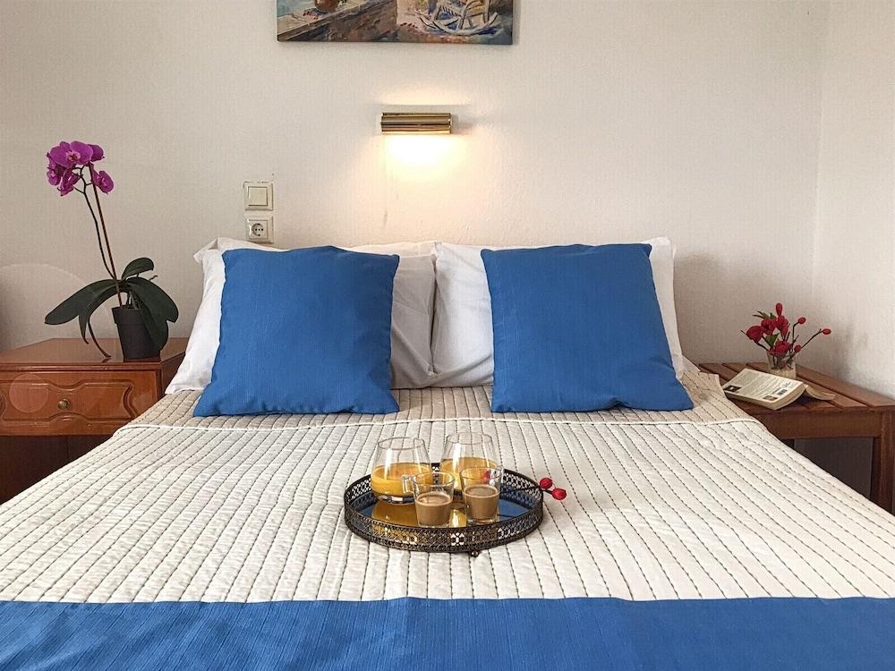 Cape Blue Apartments